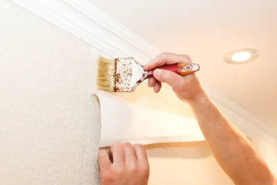 Pose de papier peint à la Guillermie — revêtements muraux et toiles de verre